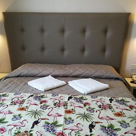 Hotel Sogno เวียเรจโจ ภายนอก รูปภาพ