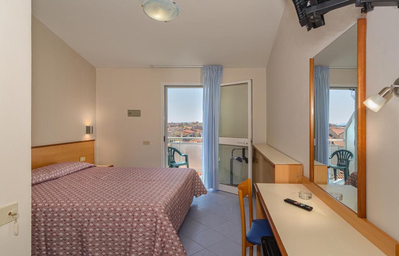 Hotel Sogno เวียเรจโจ ภายนอก รูปภาพ