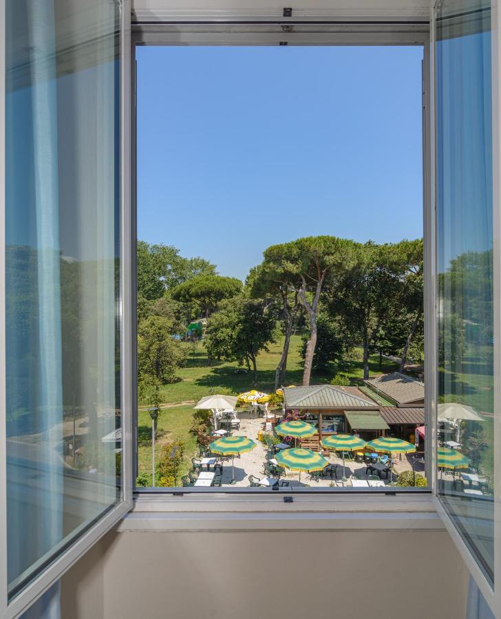 Hotel Sogno เวียเรจโจ ภายนอก รูปภาพ