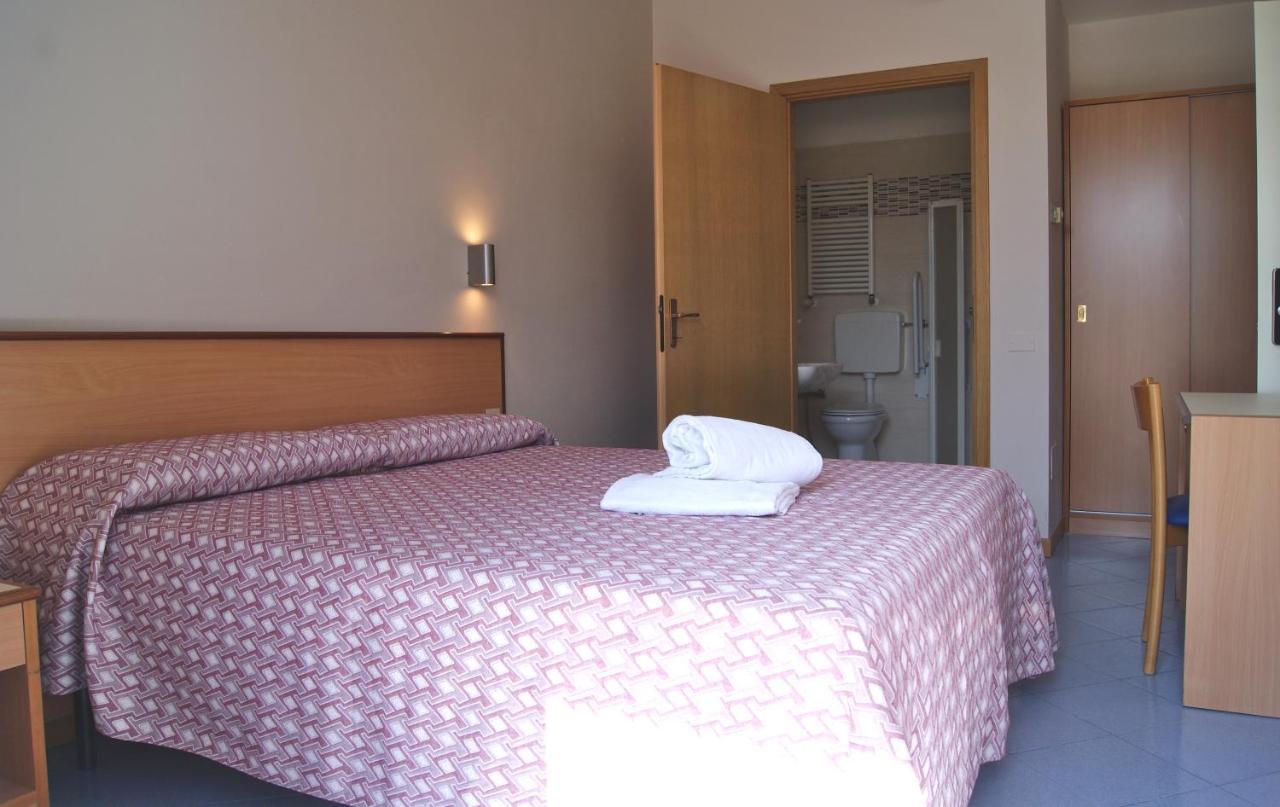Hotel Sogno เวียเรจโจ ภายนอก รูปภาพ