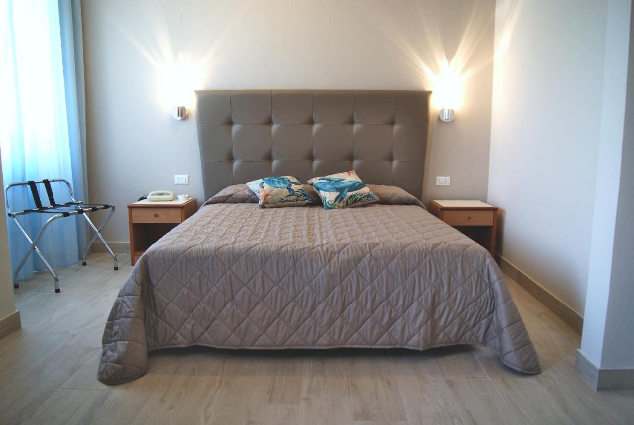 Hotel Sogno เวียเรจโจ ภายนอก รูปภาพ